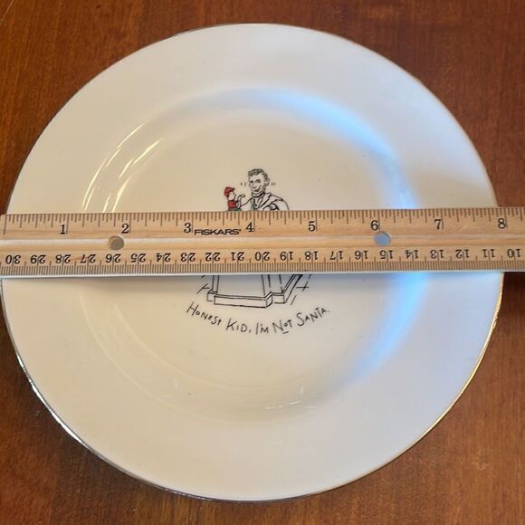 Merry Masterpieces Holiday Plates - Picture 7 of 10